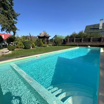 Центральна вул.