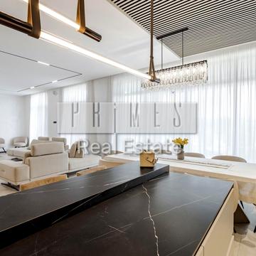 Центральна вул.