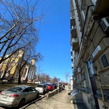 Костельна вул., 10