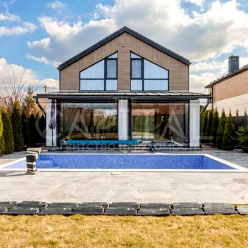 Фастівський