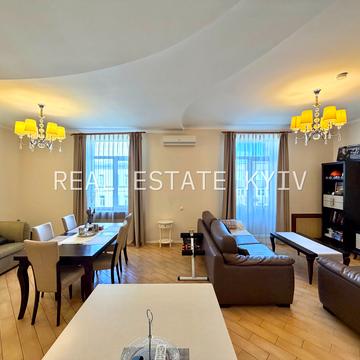 Євгена Чикаленка вул. (Пушкінська), 20