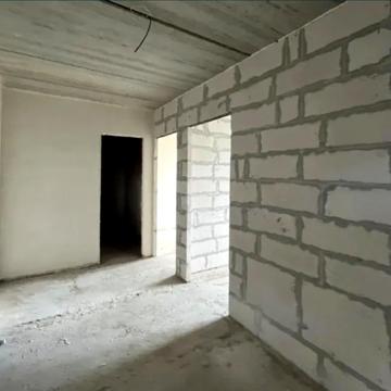 Нижня Берегова вул., (Будинок)