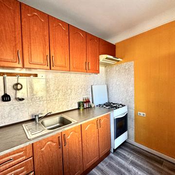 Оболонська вул., 41