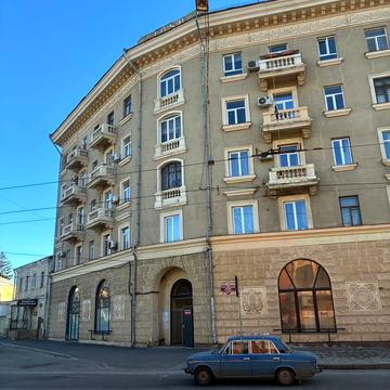 Полтавський Шлях вул., 17а