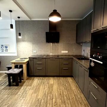 Академіка Глушкова просп., 9-Д