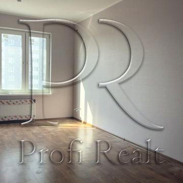 Сімї Кульженків вул. (Петра Дегтяренка), 21