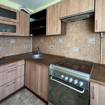 Європейського Союзу просп. (Правди), 64-Б