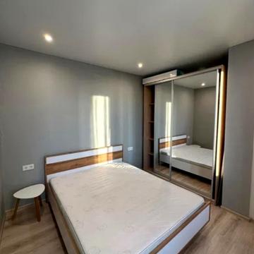 Дніпровська набережна вул., 16-Г