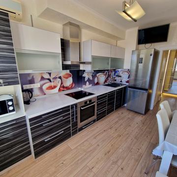 Юрія Шумського вул., 5