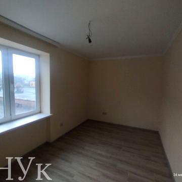 Михайла Грушевського вул., 34
