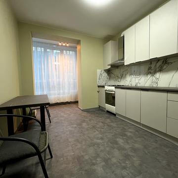 Героїв Небесної Сотні просп., (Будинок 14/2)