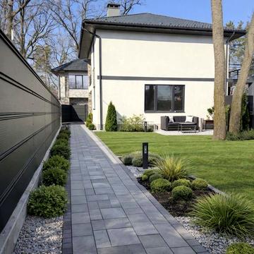 Академіка Ромоданова вул. (Льва Толстого), 3