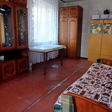 Олександра Клосовського вул., 10