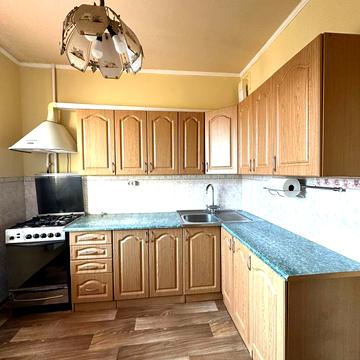 Тростянецька вул., 8-Б