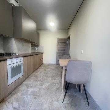 Володимира Великого вул., 5а