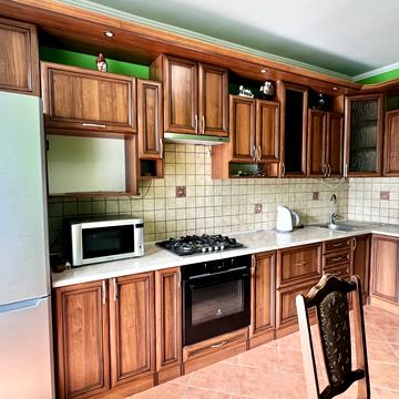 Степана Васильченка вул., 14