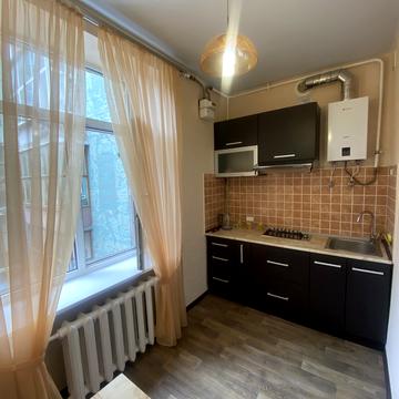 Олександра Кониського вул., 2