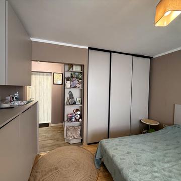 Івана Сірка вул., 2