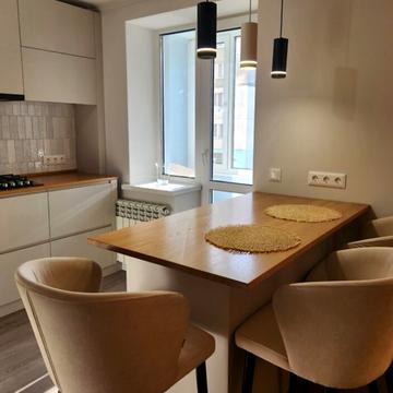 Лесі Українки вул., 61