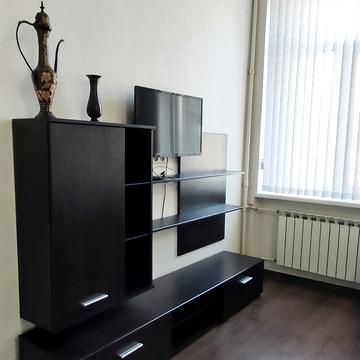 Інститутська вул., 24/7