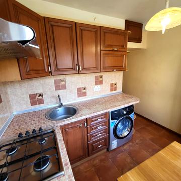 Празька вул., 29/1