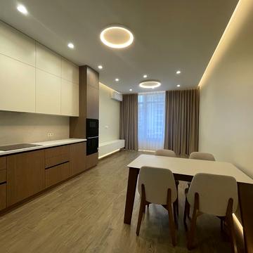 Річкова вул., 4