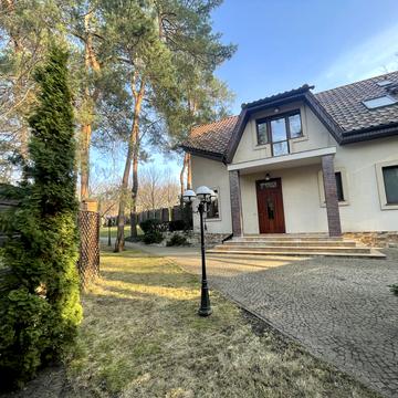 Піхотна вул., 4Б