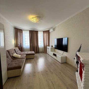 Добровольців вул. (Маршала Говорова), 8