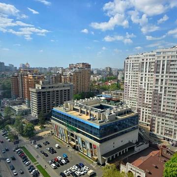 Генуезька вул., 3б