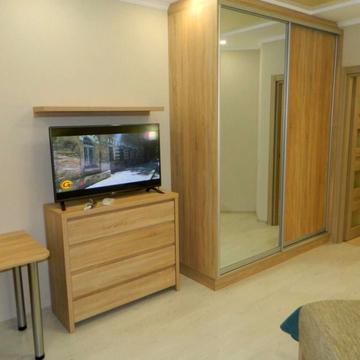 Середньофонтанська вул., 30/1