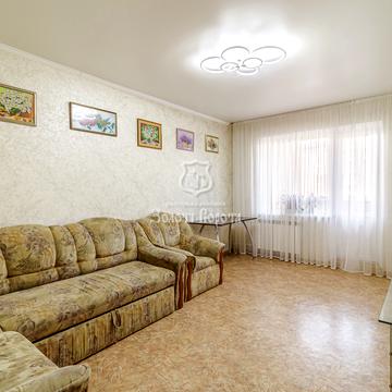 Академіка Єфремова вул. (Командарма Уборевича), 3