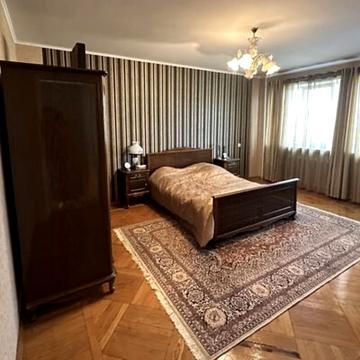 Корольова вул., 56