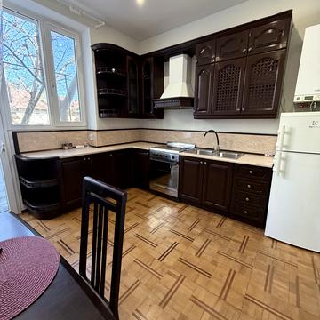 Івана Рутковича вул. (), 7а