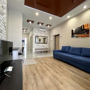 Кирило-Мефодіївська вул., 2