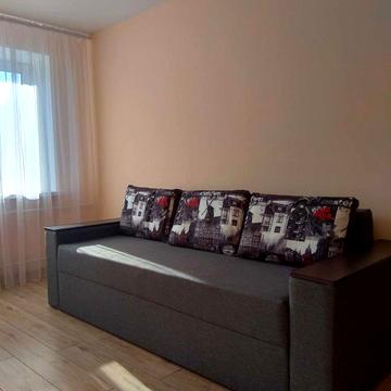 Вацлава Гавела бульв. (Івана Лепсе), 83