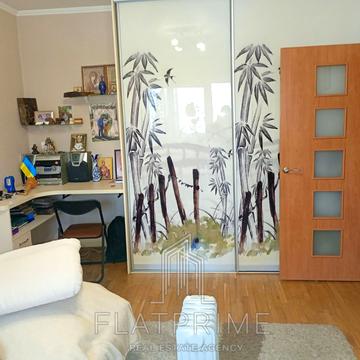 Оноре де Бальзака вул., 63