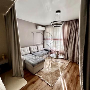 Приозерний бульв., 5