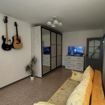 Князя Володимира Великого просп., 151/4