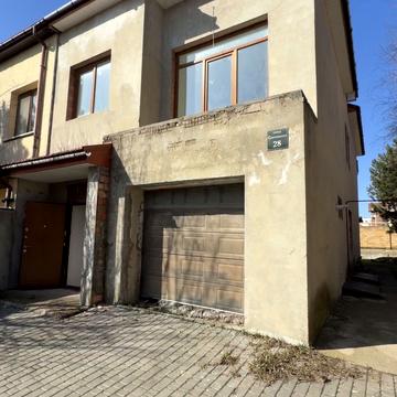 Сергіївська, 28