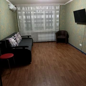 Надії Алексєєнко вул. (Чичеріна), 106