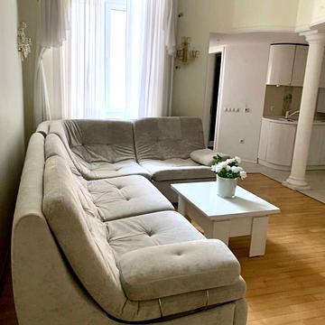 Велика Васильківська вул. (Червоноармійська), 25