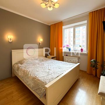 Відродження просп., 53