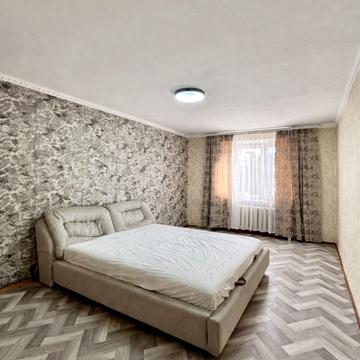 Небесної Сотні просп. (Маршала Жукова), 75