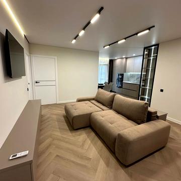 Романа Левицького вул., (Будинок 4)