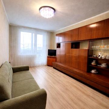 Астрономічна вул., 44б