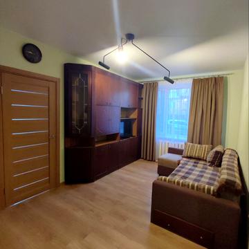 Єреванська вул., 19