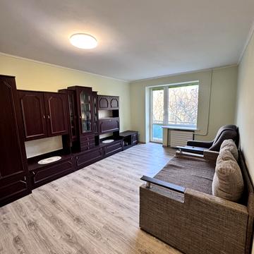 Дунайська вул., 1