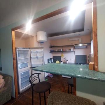 Ростиславська вул. (Маршала Рибалка), 7/18