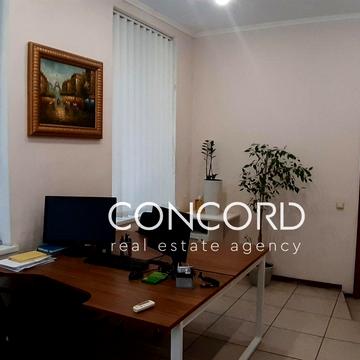 Михайлівська вул., 16-Б