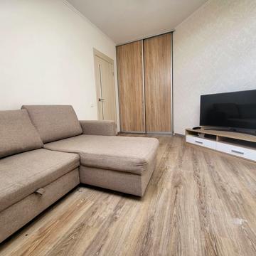 Бориса Гмирі вул., 10-Б